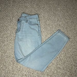 Old Navy Super Skinny Jeans Womens Size 6 Regular Mid Rise Blue Light Wash Denim